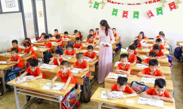 Quy định mới về năng lực ngoại ngữ của giáo viên tiểu học từ tháng 9/2025
