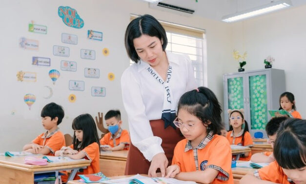 Bộ GD&ĐT ban hành Thông tư 21/2025/TT-BGDĐT về chế độ trả lương dạy thêm giờ