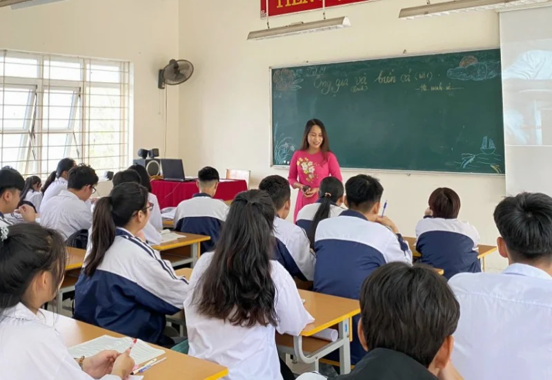 Bộ GD&ĐT rà soát việc thăng hạng chức danh giáo viên, đảm bảo quyền lợi cho thầy cô