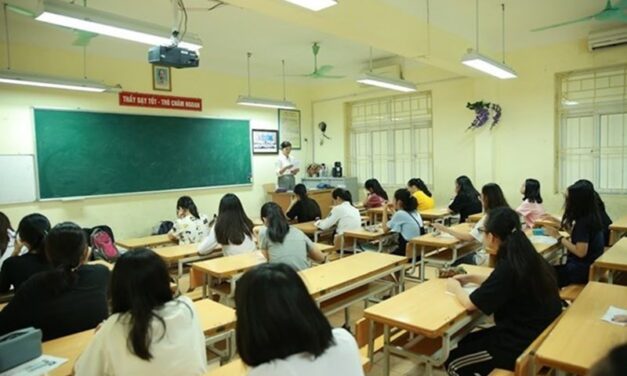 Bộ GDĐT làm rõ trường hợp giáo viên phổ thông không được dạy thêm theo Thông tư 29