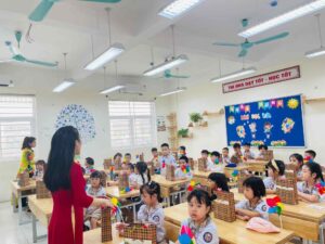 Tra cứu nhanh chức danh nghề nghiệp giáo viên: Tiêu chuẩn, thăng hạng và các văn bản áp dụng hiện nay