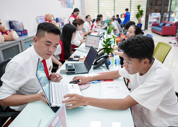 Số hóa văn bằng giúp minh bạch, giảm gian lận và tối ưu quản lý giáo dục, mang lại nhiều lợi ích cho người học và nhà trường.