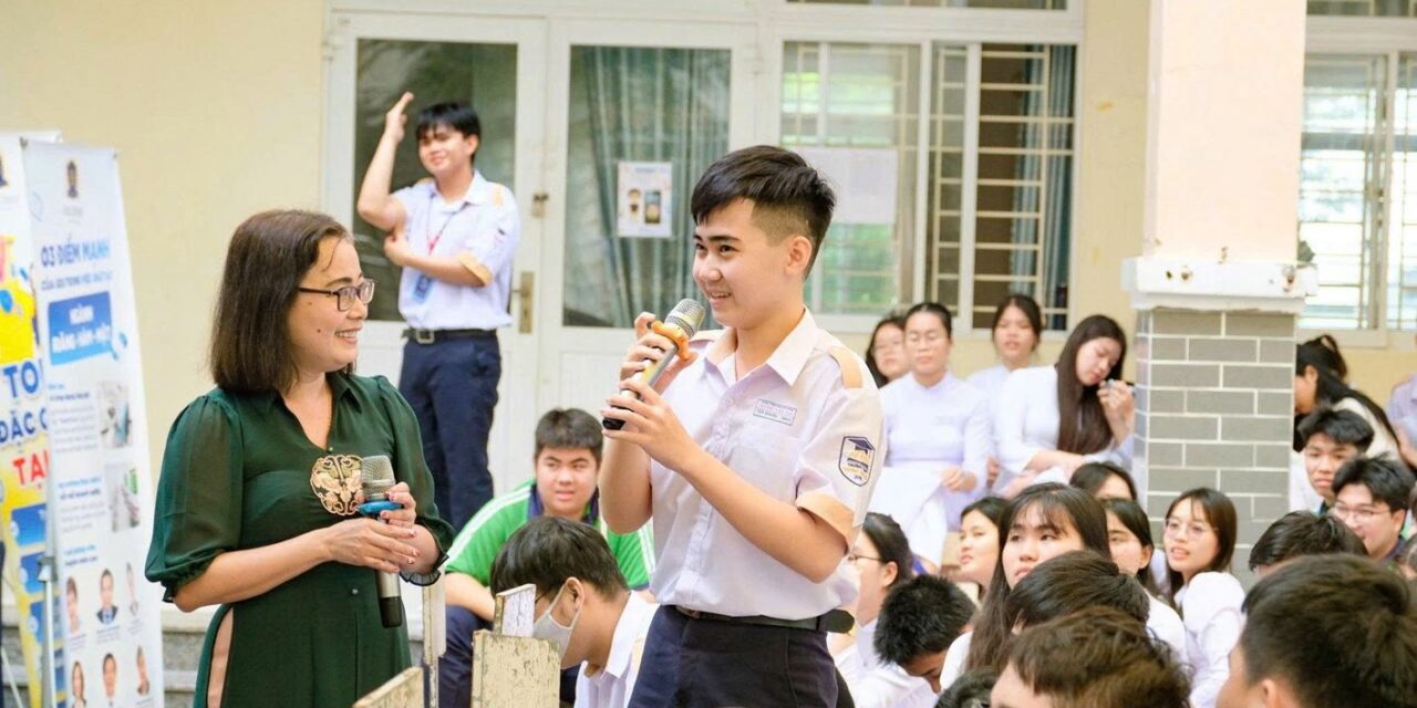 Xây dựng văn hóa học đường trong thời đại số: Nền tảng cho môi trường giáo dục hạnh phúc