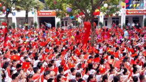 Bước ngoặt quản trị phát triển giáo dục trong năm học mới