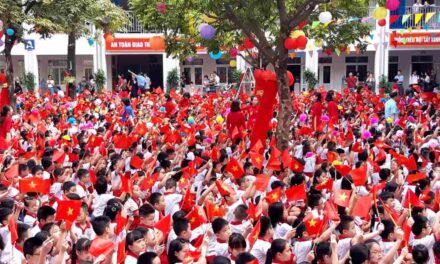 Bước ngoặt quản trị phát triển giáo dục trong năm học mới
